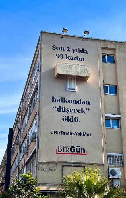 ARAŞTIRILSIN • Salt bu acı kaybımız üzerine değil ancak, yıllardır benzer haberler okuyoruz: Kadınlar hep balkondan, camdan, plazalardan, merdivenlerden “düşüyor”… 

Bu sebeple her vakanın titizlikle ve ivedilikle araştırılmasında büyük fayda var. 

Bu ülkede “camdan düştü,