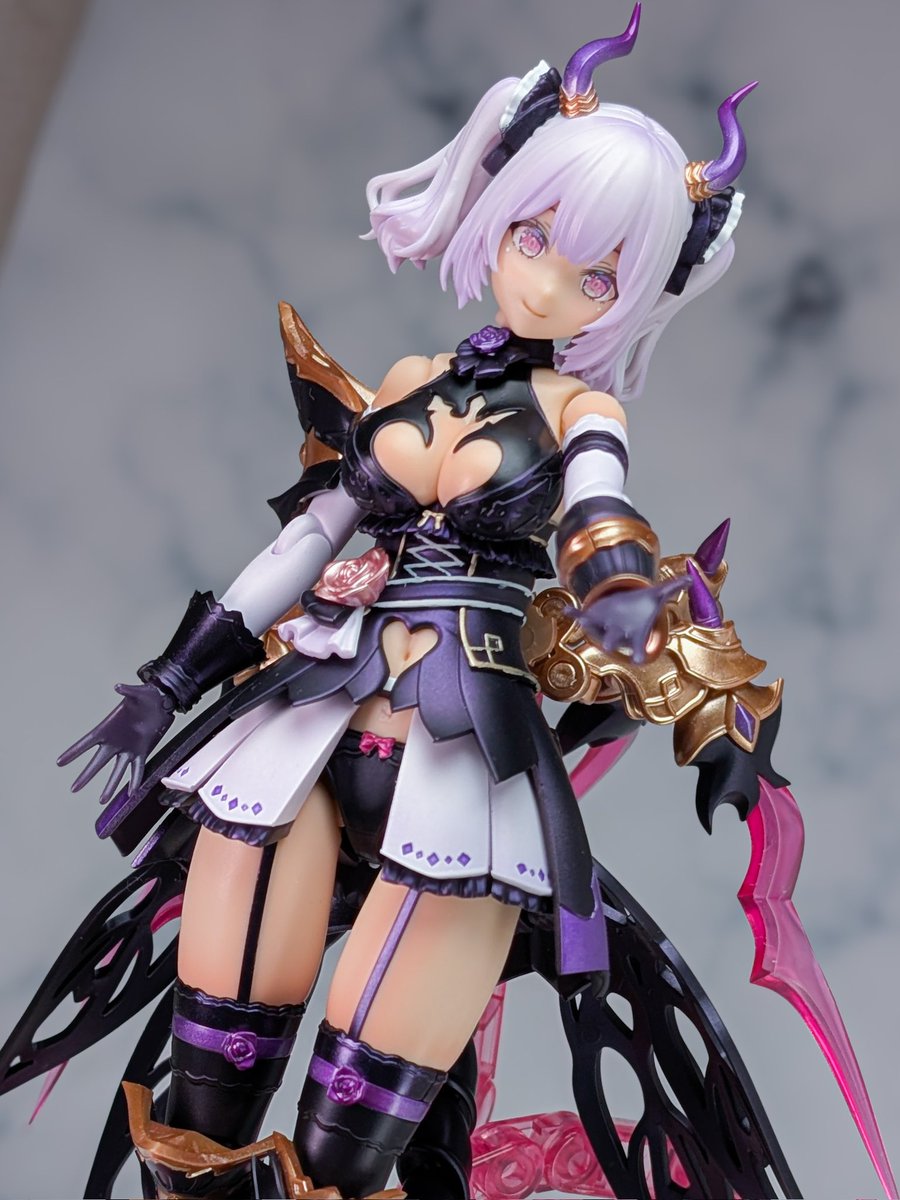 ソフィエラ完成
スカートの一部を磁石で着脱できるように改造
組み立て後本来見えないとこも、しっかりこだわってて素敵メーカー、それがコトブキヤ！