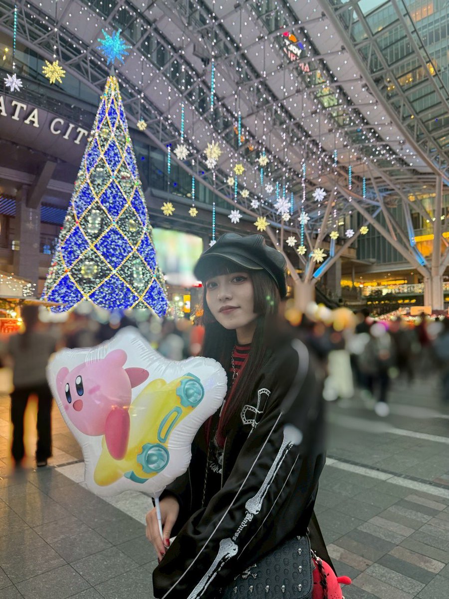 今日も！！ミーティングでした！！
わぁお！！みんなにはやく知らせたいかも！！
みたいな感じでわくわくちゃるです！！
いぇい！😆🌟

（今日の写真を撮ってなかったから福岡でクリスマスを楽しんでいたちゃるを⛄️❄️）

 #ちゃる  #歌い手