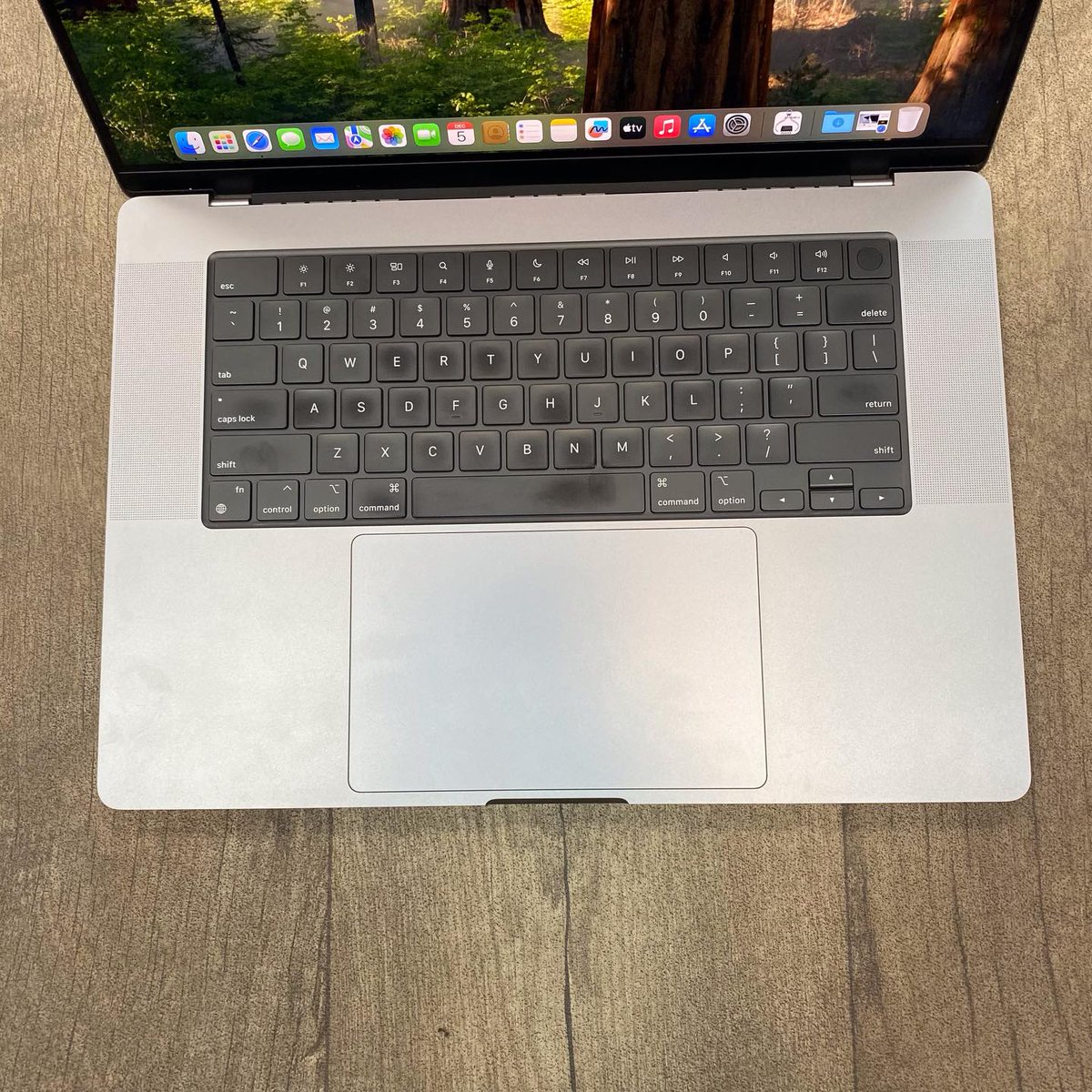 LaptopsArena's tweet image. 2021 MacBook Pro M1 Max 16” 10-Core CPU 32-Core GPU 32GB 1TB SSD Z14W00106LL/A - Space Gray (Excellent)
KSh 195,000.

Call 0721763763 | 0736 763 763
#laptopsarena #applem1max #macbookprom1max #appleradio 
#BomaYanguAnswers Class of 2025