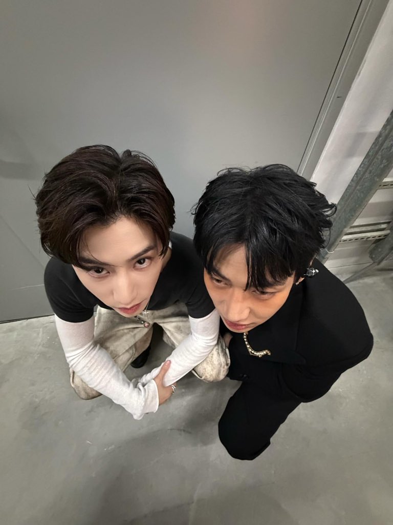 Annamark93's tweet photo. มึง มาร์คแบมอะไรวะ แล้วน้องแบมใส่เพลง มากกว่าเฟรนอะ แปลดิ้ไอเหี้ย😭😭😭😭😭 https://t.co/mmVDoB2MqR