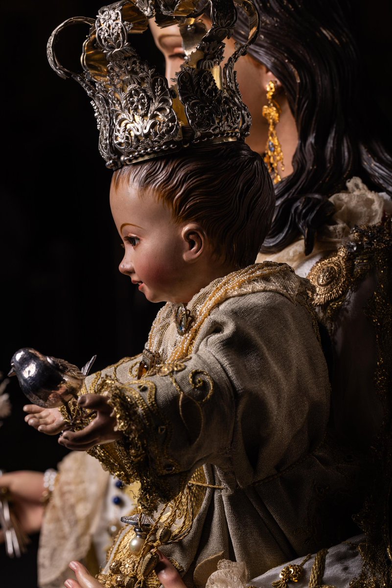 Se llenaron de miedo y se decían unos a otros: «¿Pero quién es este? ¡Hasta el viento y el mar lo obedecen!» (Mc 4, 41)

#CofradíasMLG