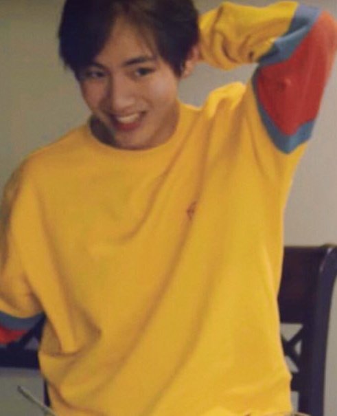 taeprettyeyes's tweet image. Oh sunny baby 🥺