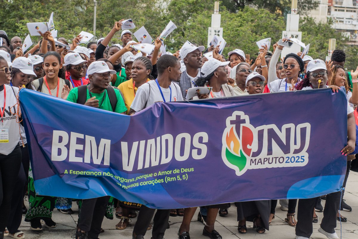 IMBISA's tweet image. A III Jornada Nacional da Juventude (JNJ) começou muito antes do dia 3 de Dezembro de 2025. Durante meses, dioceses de todo o país empenharam-se em organizar caravanas, formações espirituais, recolhas de fundos e encontros preparatórios que aqueceram 
imbisa.africa/pt/2025/12/05/…