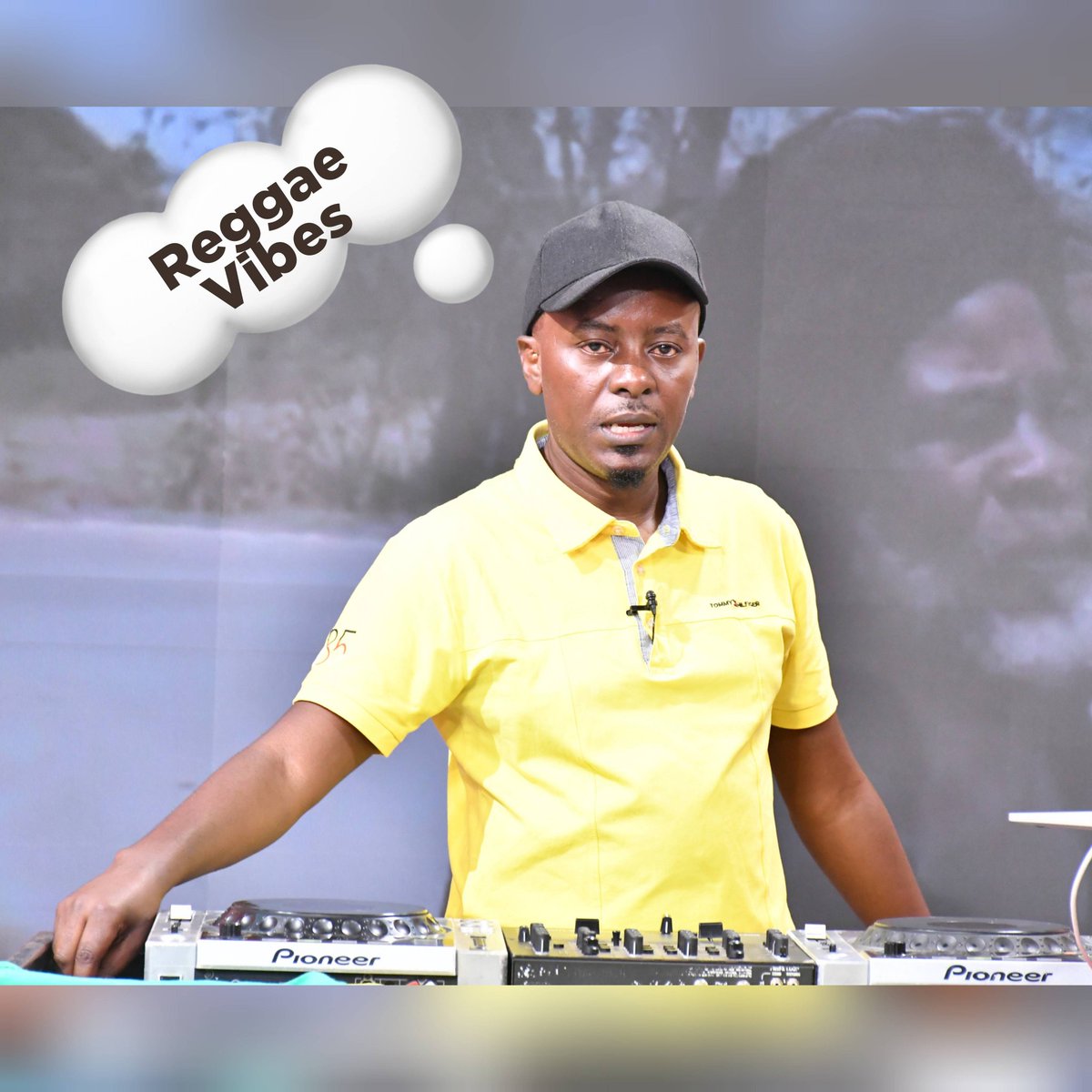 Ukiona kuku kwa mganga basi ujue rangi yake kamponza 🤔🤔.
Reggae O'clock, #ReggaeVibesKbc 2pm - 4pm. 
#ReggaeMusicSoNice