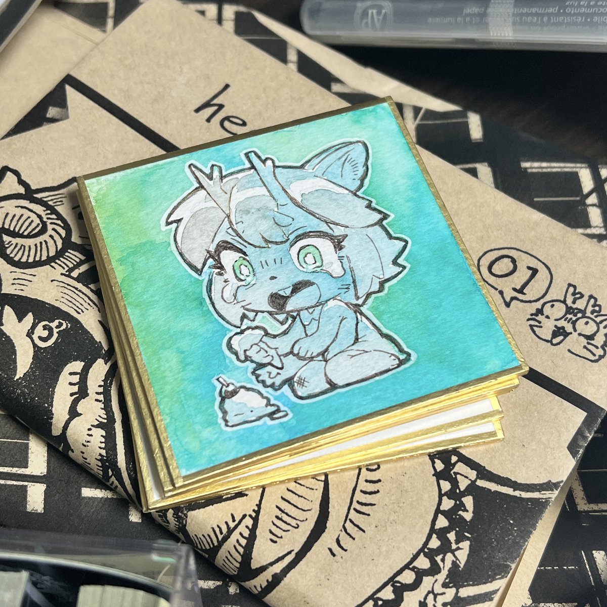 hemoさんの部屋で発見ラビコ
器用にアイス落としてて可愛いね🍨

＼ドリームコミッションでお迎えできるよ／