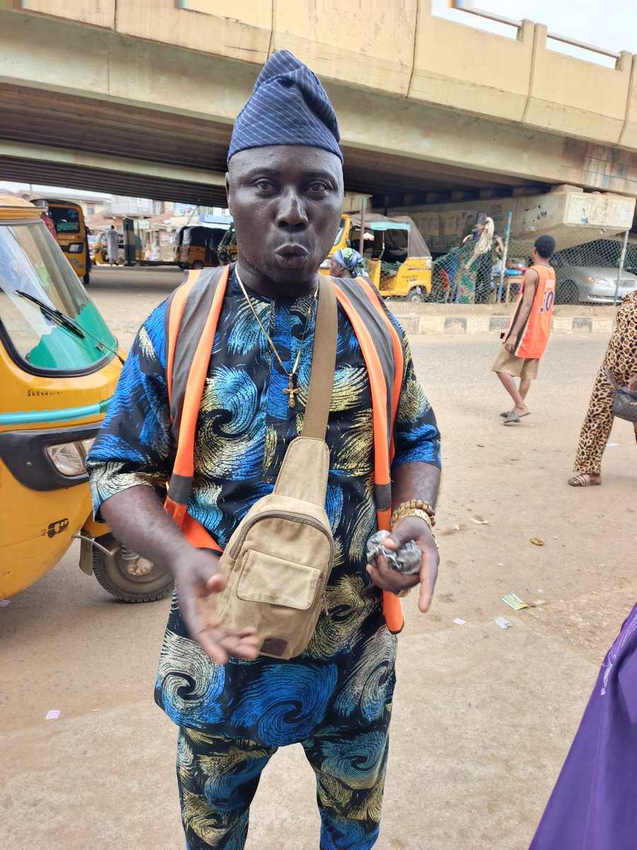 These man defraud us for parking infornt of Mex Pharmacy, Sabo Sagamu Ogun State
Ogun state government should look into this fraudulent act