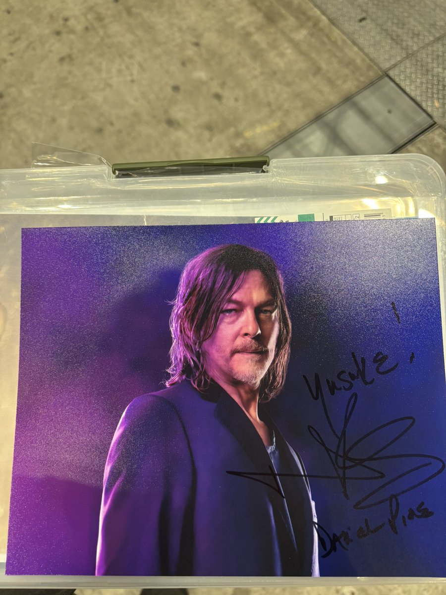 ノーマン・リーダス　直筆サイン　ポートレート ノーマン・リーダスのサイン1回目❗️今日はずっとあわあわしてたので