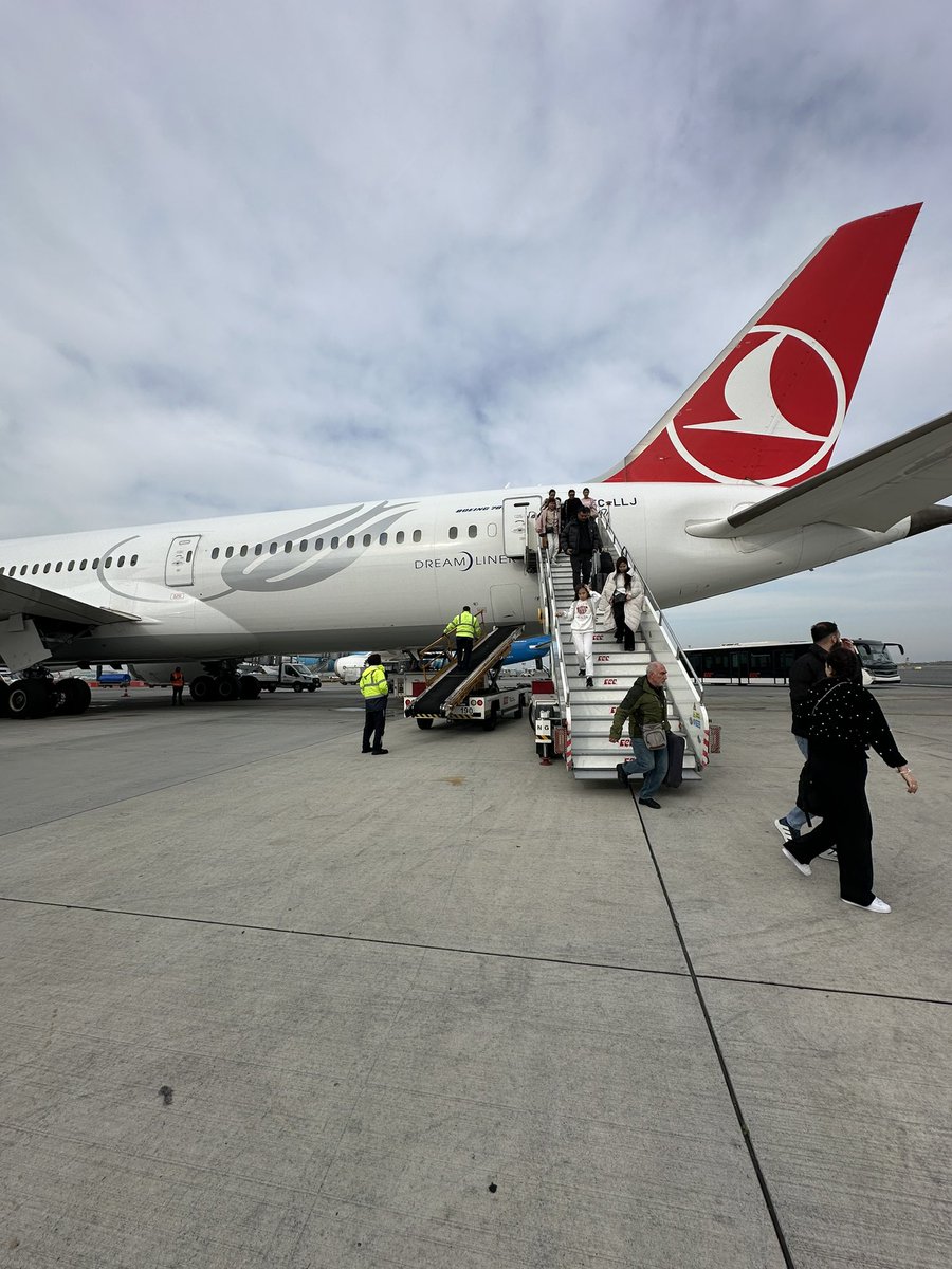 Мы летели на Dreamliner 787-9 это лучший пассажирский самолет в мире сейчас