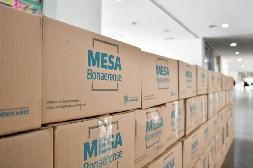 Me cuenta una docente de un colegio privado de Hurlingham, que las mamis se enojan si en la escuela se atrasan con la entrega de la caja de mercaderia "mesa bonaerense" de kiciloff.
Votan a milei, y despues le van a mendigar polenta y descuentos en la cuenta DNI a un peronista