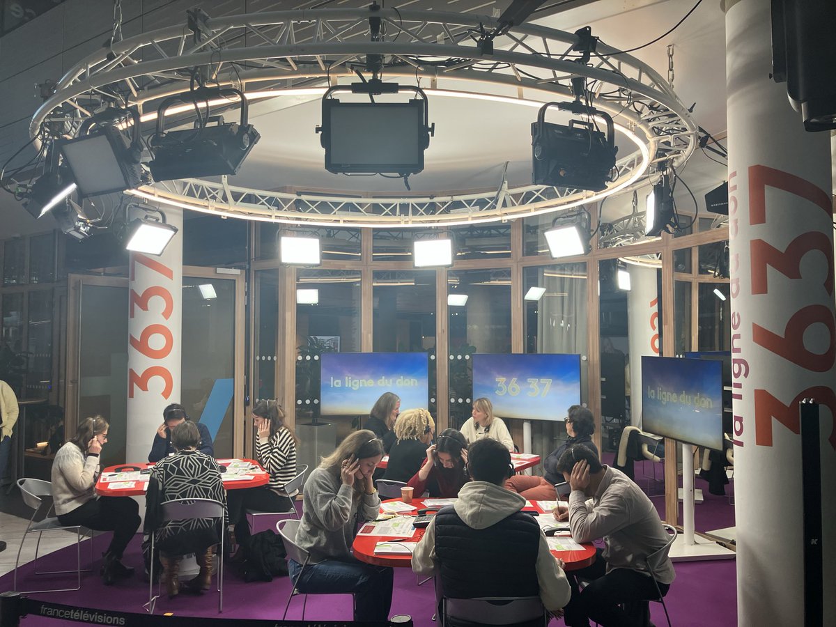 Eve Demumieux tweet media