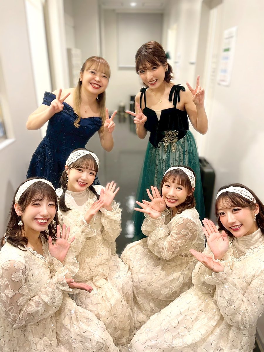 arikachin's tweet photo. #サンラグ

今回メインの曲はかずはちゃんとアナと雪の女王の『お祝いの鐘』を歌いました🎵　
ダンサーの皆様が可愛かった〜🥹❄️

あと『だれにだってお誕生日』も🎂
楽しかったなぁ🥹

皆様楽しんでいただけましたでしょうか🎄✨
次回も出演できますように🤍

ありがとうございました❣️ https://t.co/ntrkfZO3UR