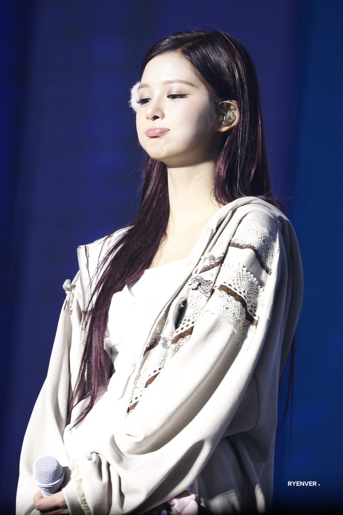 RYENVER_'s tweet photo. 251130 
만두 
#NMIXX #엔믹스 
#SULLYOON #설윤 https://t.co/2TocrjzvPt