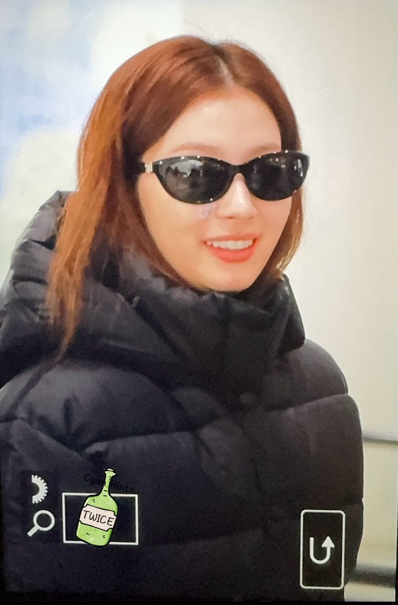 Cyan Hints tweet media