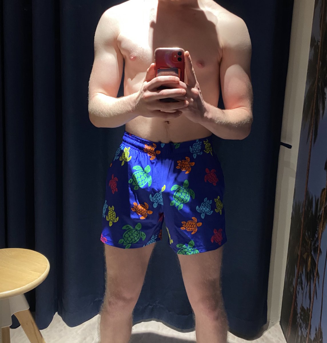 Anyone want to swim? 

#gayfacesitting 
#gaysmother