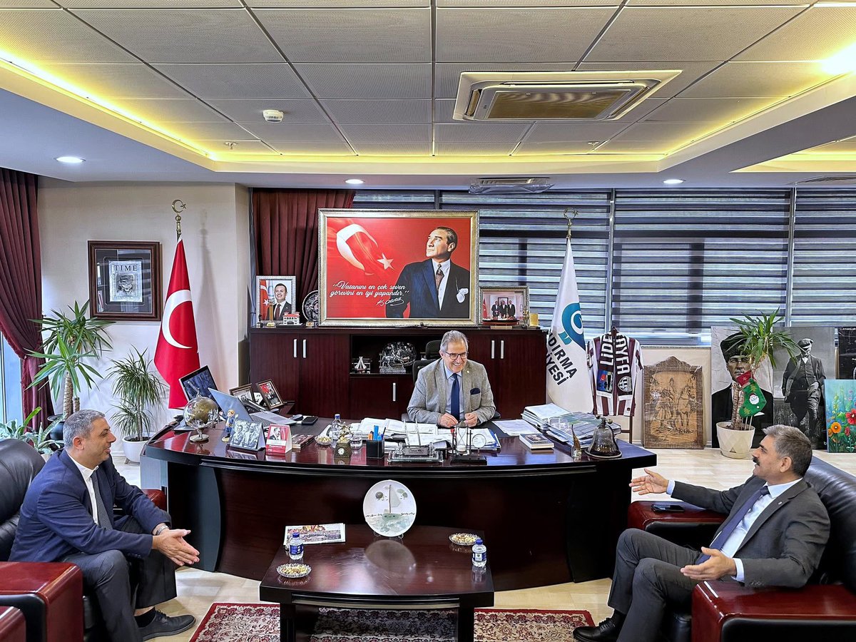 Genel Başkanımız Remzi Çalışkan Bandırma Belediye Başkanı Dursun Mirza’yı ziyaret etti. 
Ziyarette Balıkesir Şube Başkanımız H.Hilmi Ovalı ve Şube yönetimimiz de bulundu. <a href="/BANDIRMABLD/">Bandırma Belediyesi</a> <a href="/dursunmirza/">Dursun MİRZA</a>