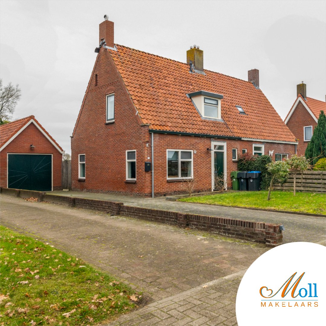 Verzorgde 2/1 kap woning met kunststof kozijnen, nette keuken en badkamer, praktische bijkeuken en ruime stenen garage 🔧. Fraai gelegen in de lintbebouwing met vrij uitzicht aan de achterzijde 🌾.

 mve.to/mTDhk_0JVa