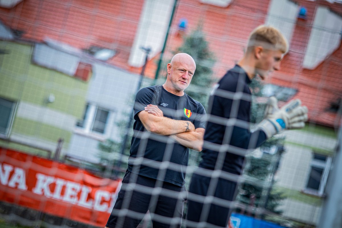 Mirosław Maj - trener bramkarzy CLJ U-17 w sztabie szkoleniowym reprezentacji ŚZPN na UEFA Regions Cup!🔥

Gratulujemy wszystkim powołanym! Życzymy powodzenia w turnieju! 🤞
__
<a href="/SGP_INDUSTRIA/">ŚGP INDUSTRIA</a> #Industria