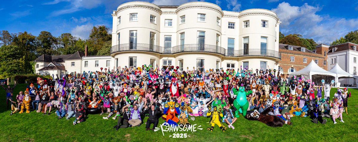 The huge official photo drop is happening next week but for a taster here is the official photo from 2025! Can you spot yourself?