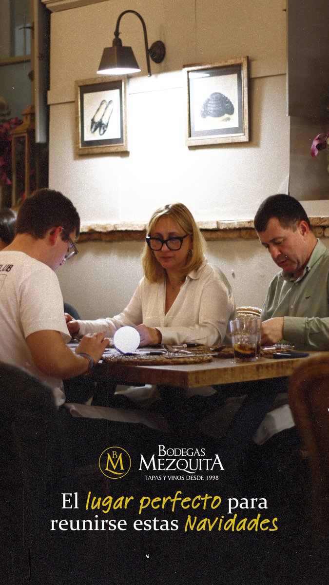 Estas Navidades toca disfrutar sin prisas: buena comida, buen vino y mejor compañía. 🍷✨
#BodegasMezquita #SaboresDeCórdoba #SalmorejoCordobés #CocinaTradicional #GastronomíaAndaluza #DeCórdobaATuMesa