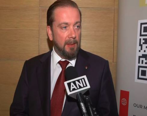 ani_digital's tweet photo. Indian businesses can replace void left by Western companies in Russia, says Roscongress CEO Stuglev
Read @ANI Story | https://t.co/9ZrNlFO6pZ
#India #Russia #IndiaRussiaBusinessForum #AlexanderStuglev #Roscongress #RoscongressFoundation https://t.co/ZKA35xCjMe