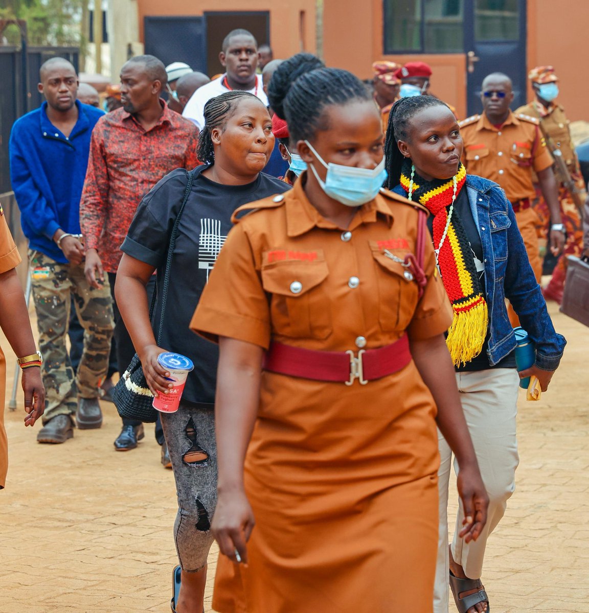 SeraTheActivist's tweet photo. Kawempe Chief Magistrate’s Court haspostponed the ruling on the mandatory bail application we filed for our comrades charged with the offence of “unlawful drilling.”
Court adjourned the ruling to 22nd Dec, saying the trial magistrate is indisposed and couldn’t deliver the ruling. https://t.co/XNEGllT1Rb