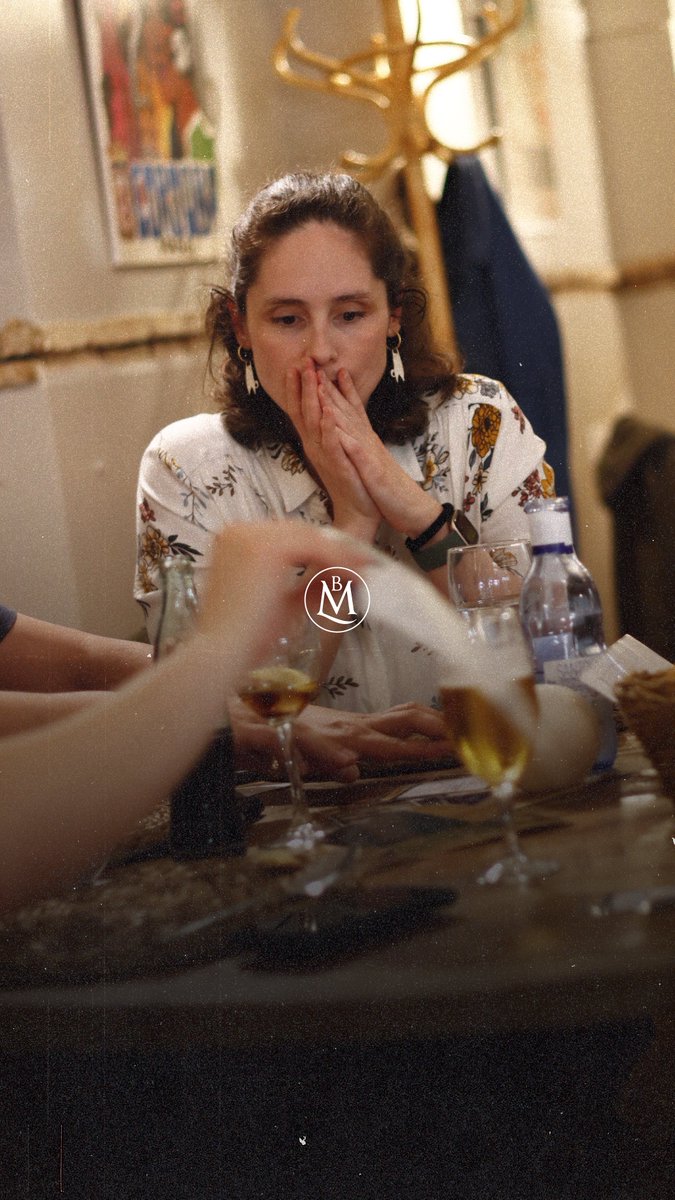 Hay días para cocinar en casa… y otros para dejarse mimar. Hoy es de los segundos. 😉
#BodegasMezquita #SaboresDeCórdoba #SalmorejoCordobés #CocinaTradicional #GastronomíaAndaluza #DeCórdobaATuMesa