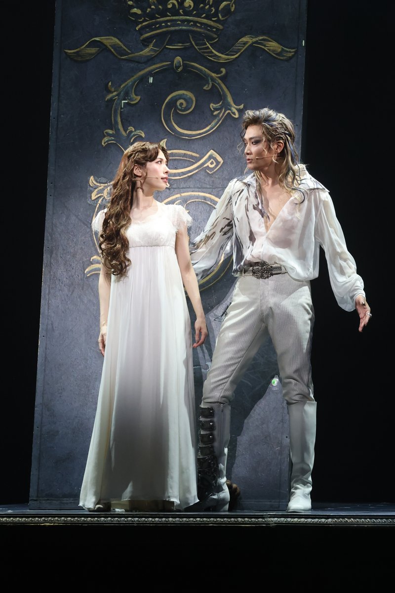 この写真のこの瞬間のこのお二人が 綺麗すぎて シシィの覚悟を決めた目