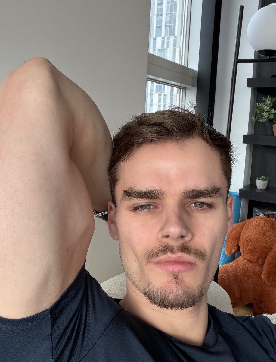 youpaytobez's tweet image. Stop scrolling, and start sending.