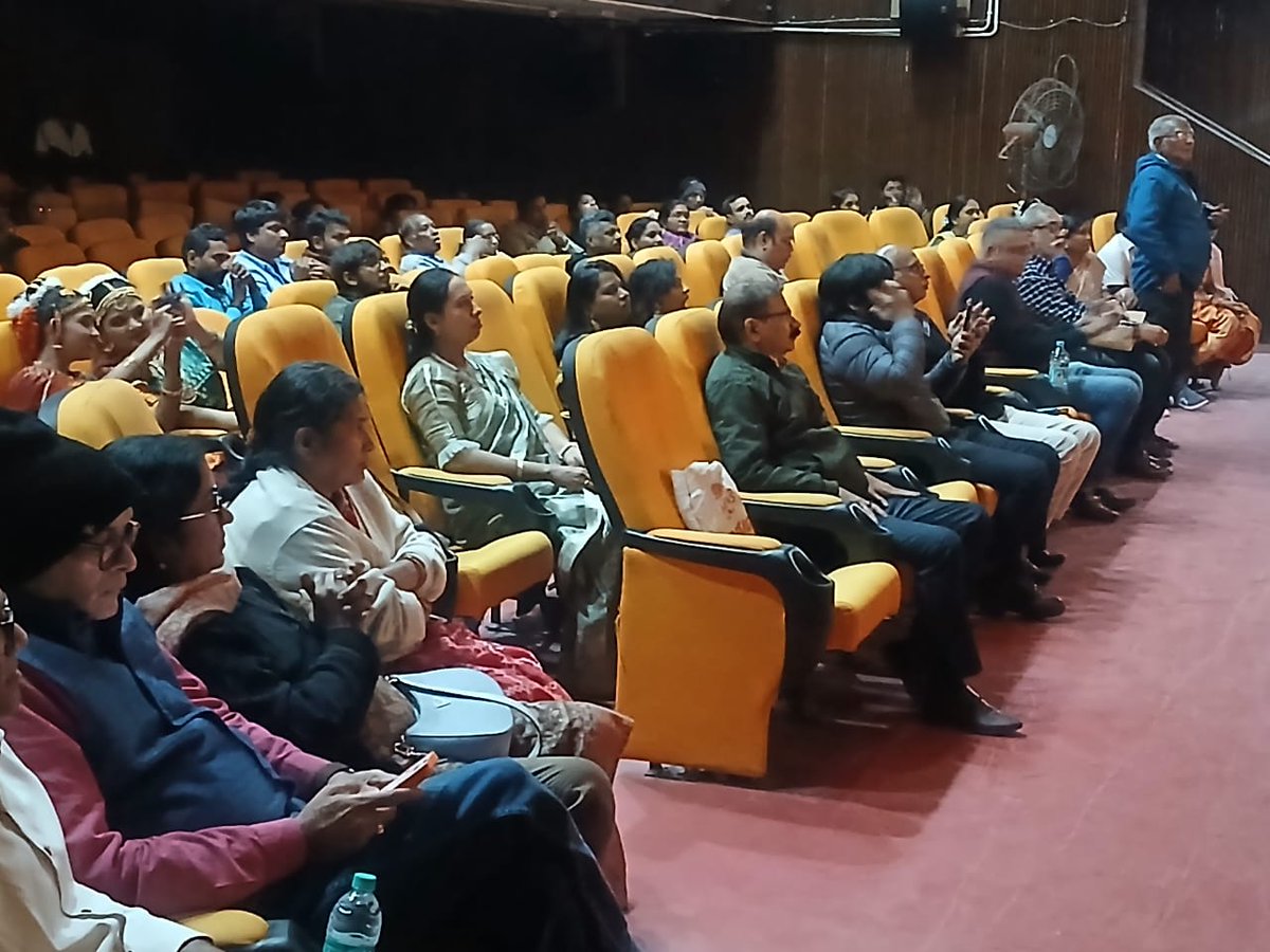 ఆంధ్రప్రదేశ్ సృజనాత్మకత&amp; సంస్కృతి సమితి సౌజన్యంతో ఆల్ ఇండియా ఘంటసాల చైతన్య వేదిక పై న్యూఢిల్లీ నందు ఏపీ భవన్ లో డాక్టర్ బి.ఆర్. అంబేద్కర్ ఆడిటోరియంలో నిర్వహించిన శ్రీ ఘంటసాల గారి 103వ జయంతి వేడుకల్లో ముఖ్యఅతిథిగా విజయనగరం పార్లమెంట్ సభ్యులు శ్రీ కలిశెట్టి అప్పలనాయుడు గారు.