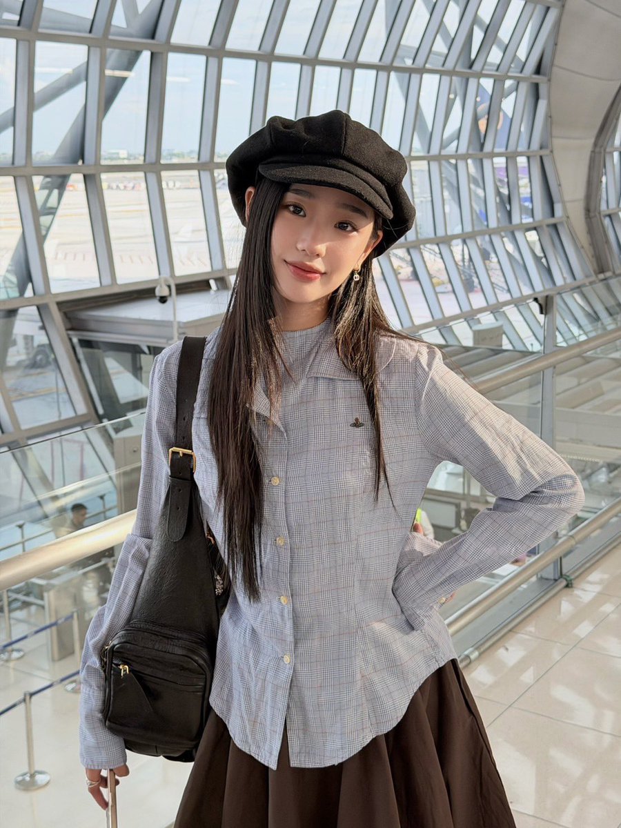 satrdaysdrip's tweet photo. cutestttt, hope she has a safe flight <3

#tontawan https://t.co/2aArXAmpwF