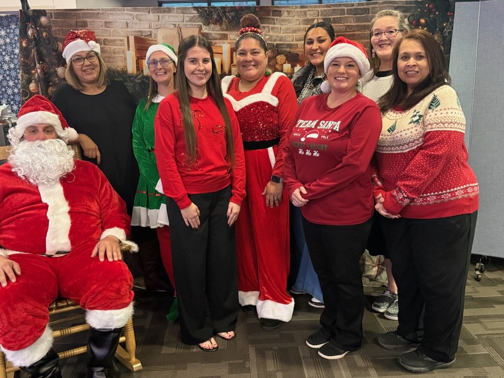 So grateful for these <a href="/RungeISD/">Runge ISD</a> Elementary teachers for all of the hard work and detail they put into preparing for our family Deck the Halls and Christmas Concert events! What a great team!