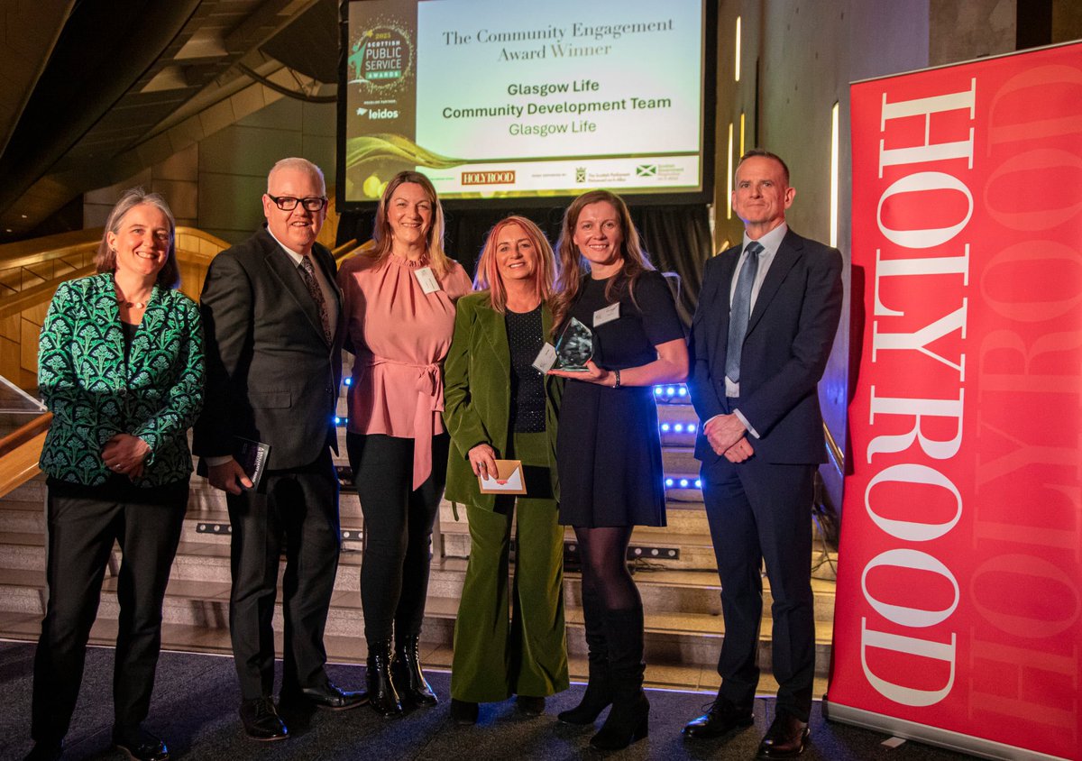 GaraidhMbe's tweet photo. What an amazing team to be part of! @glasgowlife Community Development Team - Winners of the Community Engagement Award at this weeks @HolyroodEvents Scottish Public Service Awards at the @ScotParl.  Massive thanks to our partners @DTAScot @GlasgowCC and Govan Lyceum Trust ❤️ https://t.co/jjppqDurNc