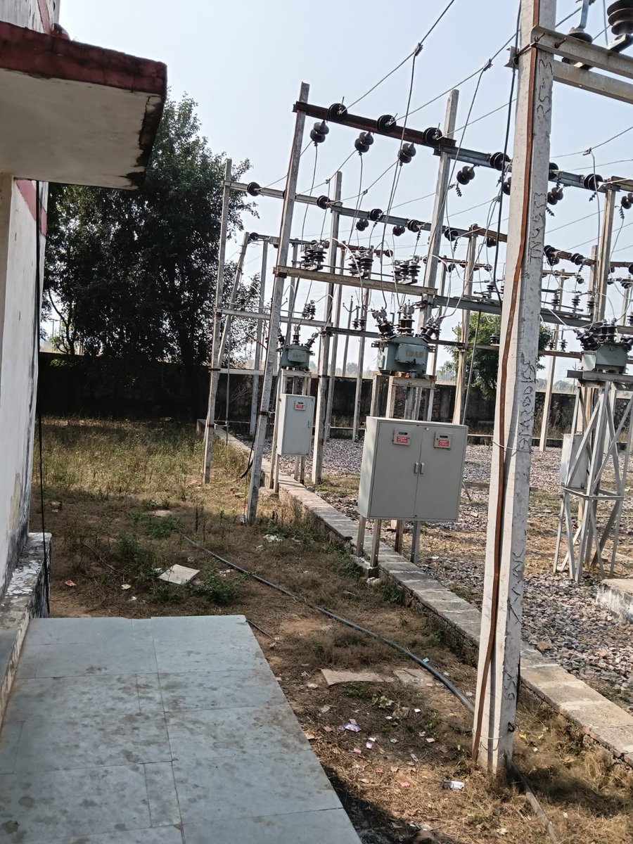 #बांदीकुई_उपखंड के 33/11KV  उपकेंद्र नन्देरा में 3.15MVA ka एक अतिरिक्त पावर ट्रांसफार्मर स्थापित किया जिससें नन्देरा के आस पास के गांवों में किसानों को दिन में निर्बाध विद्युत आपूर्ति हो सकेंगी... 
<a href="/artizzzz/">Arti Dogra</a> <a href="/hlnagar/">Heeralal Nagar</a> <a href="/JVVNLCCare/">Jaipur Vidyut Vitran Nigam</a> 
<a href="/AITUC_UnionRaj/">राजस्थान बिजली वर्कर्स फैडरेशन (एटक/AITUC)</a>