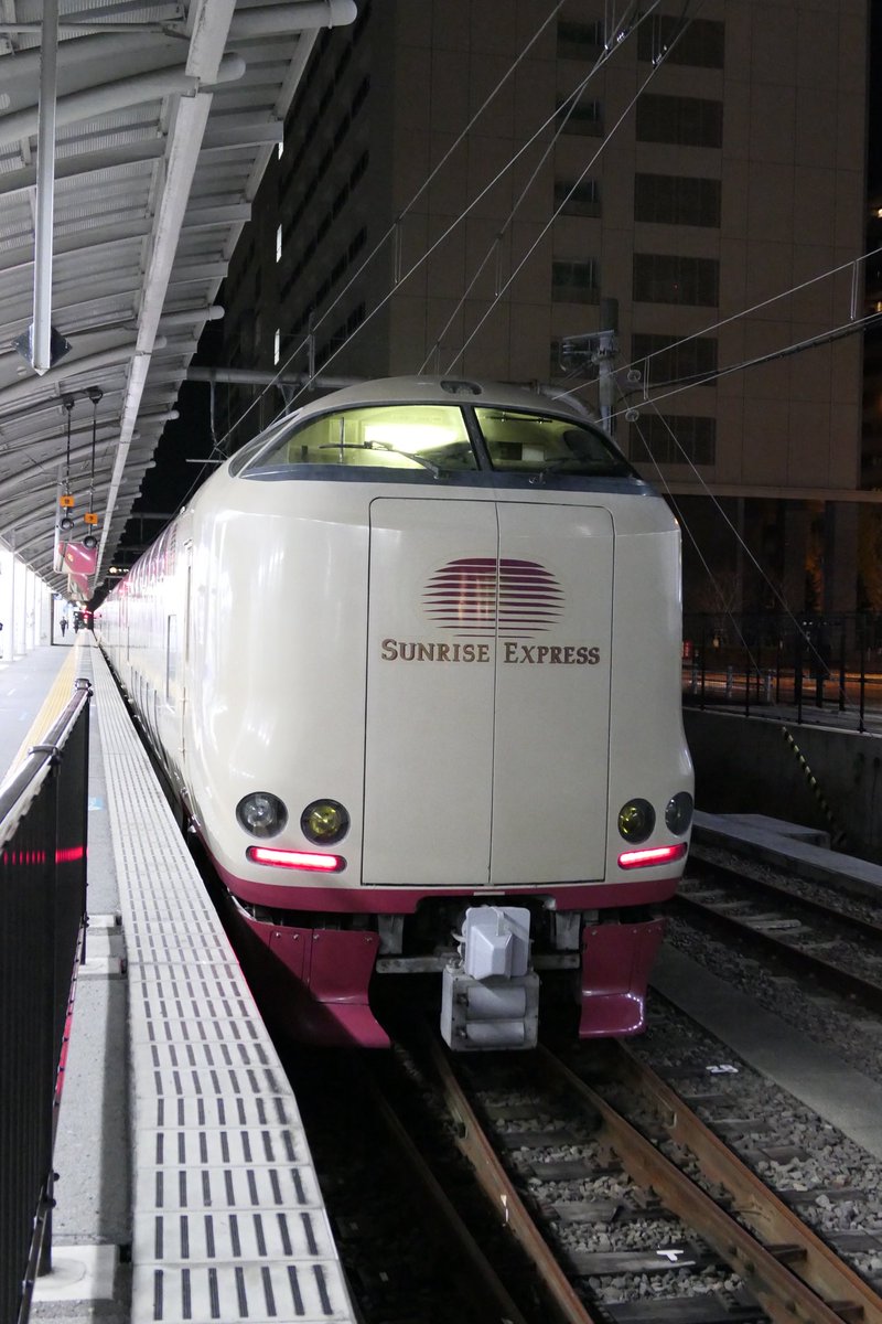 amo_cb250r's tweet photo. 今回の旅行の理由はサンライズに乗ることでしたので、人生初の寝台列車楽しかった💯 https://t.co/UWC4A6X6e2