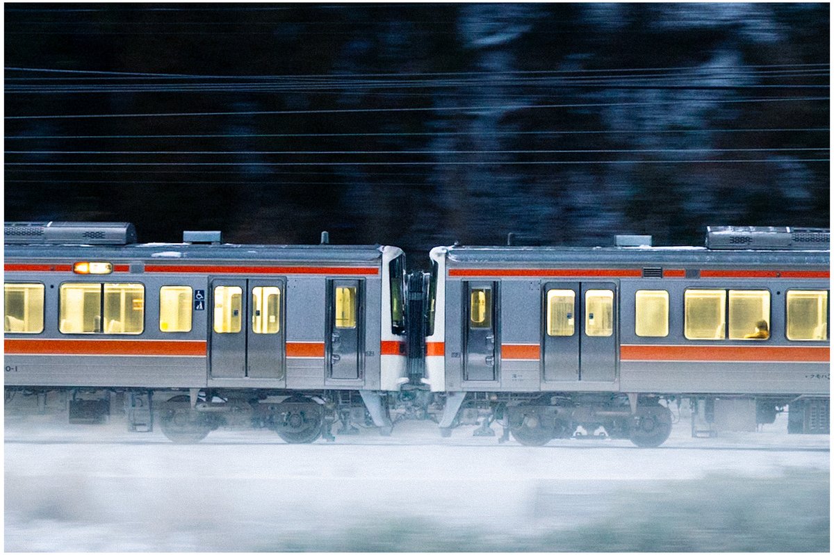 初雪ページ 初雪 (feat. Tade Dust) [Versions] - Single - ShowyVICTORのアルバム