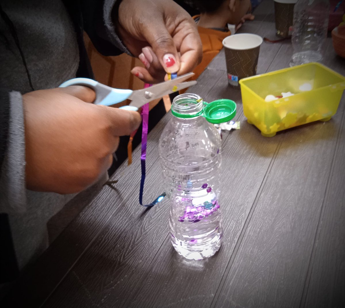 #PrinerosPasos El otoño se ha colado en nuestro espacio 0-3, donde los más peques han disfrutado de un taller sensorial junto a sus madres. <a href="/AytoLeganes/">Ayuntamiento de Leganés</a> <a href="/FundlaCaixa/">Fundación ”la Caixa”</a>