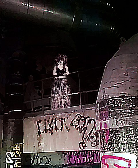 Even Further Down the Drain
<a href="/cynth0ni/">Cynthoni</a>