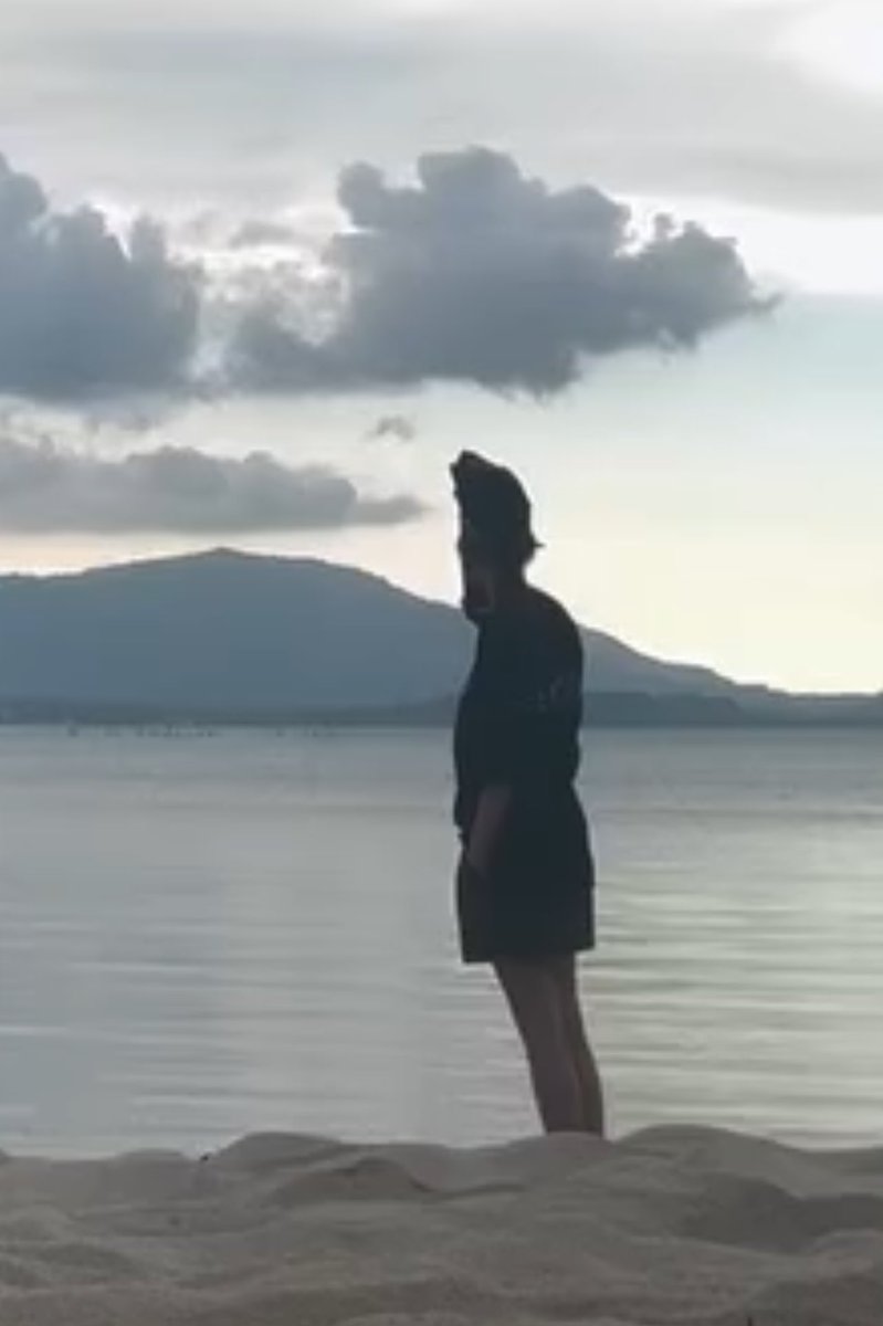 คนนี้แม่นภัส                  คนนี้ใคร…