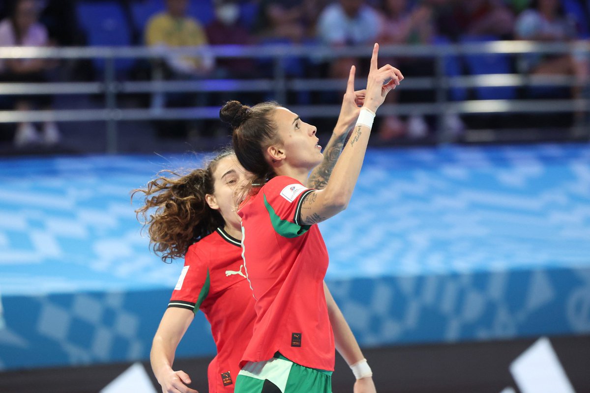 CabineSport's tweet photo. 🇵🇹🚨 PORTUGAL ESTÁ NA FINAL DO MUNDIAL DE FUTSAL FEMININO 🤩

FIM: PORTUGAL 7-1 Argentina 

Parabéns! Orgulho! 🌟👋 https://t.co/kFXNBEgCot
