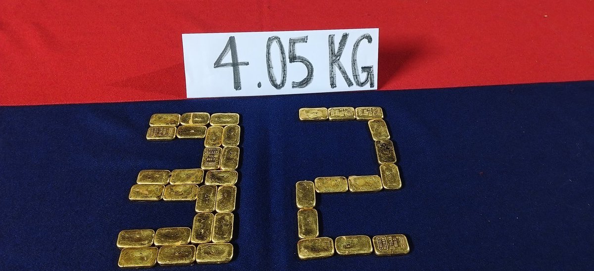 Brilliant action by 32 Bn troops on 5 Dec 2025!
Gold smuggling attempt crushed, ₹5.47 crore value recovered.
#BSFseizedGold #SmugglingFoiled