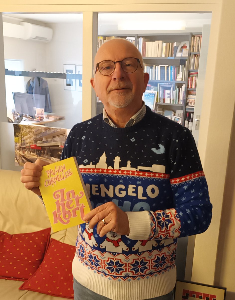 ...ging op de foto met het nieuwste boek van Paulien Cornelisse.