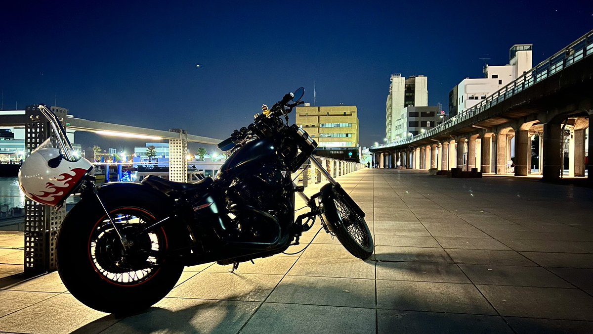 hajimecobain's tweet photo. 【今日のバイク道】
横浜弾丸ツーリング楽しかったです!
#バイク #motorcycle #SR400 #steed400 #フォルツァZ #YAMAHA #YAMAHA改 #HONDA
#カフェレーサー #革ジャン #ビクスク #稲毛 #inage #千葉 #chiba #はじめこばいん #今日のシリーズ https://t.co/9rIw0Tsg5g
