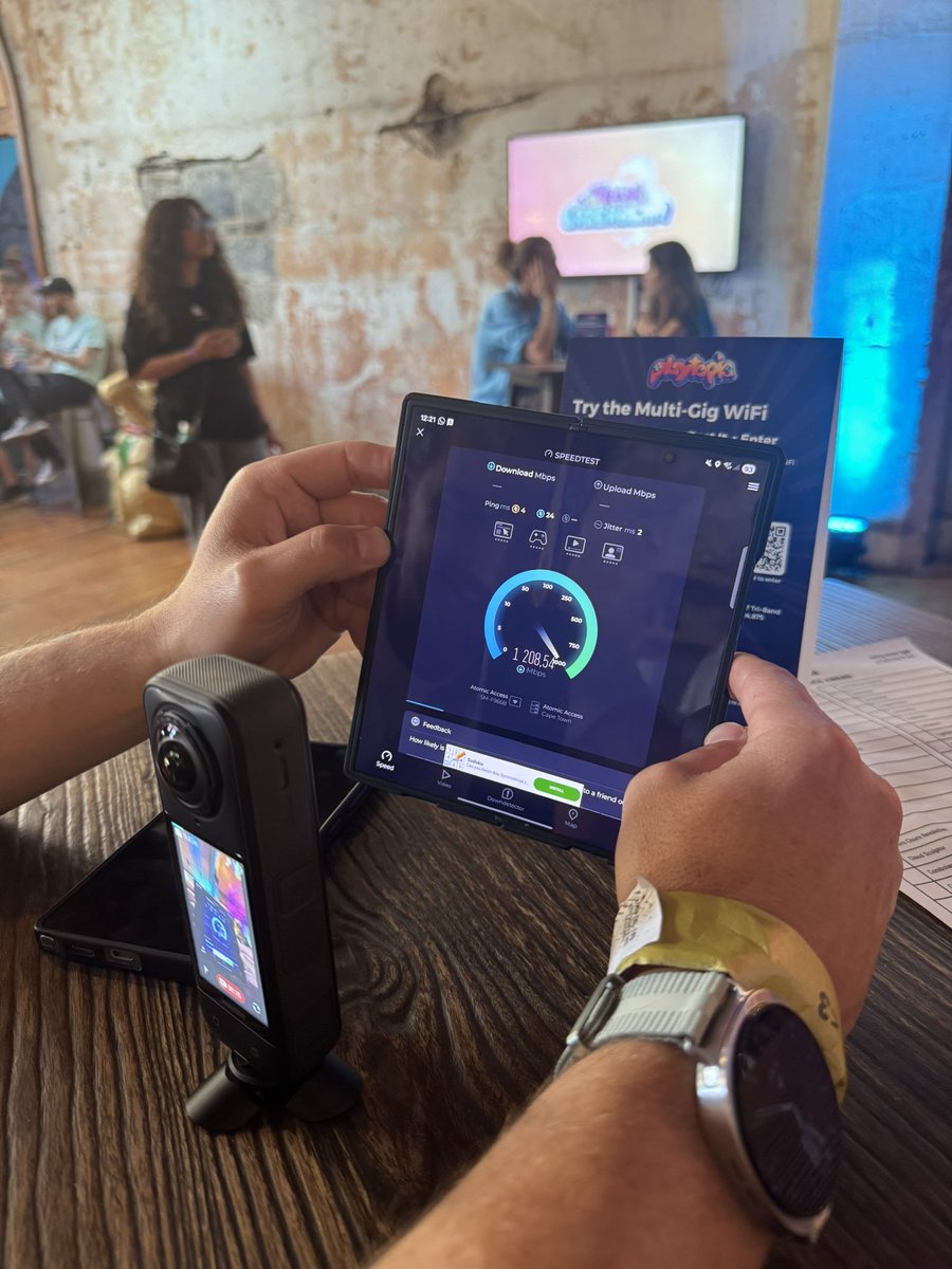 Checking the WiFi performance at Playtopia with <a href="/GrantHinds/">Grant Hinds</a> #xgspon #octotel #wifi7