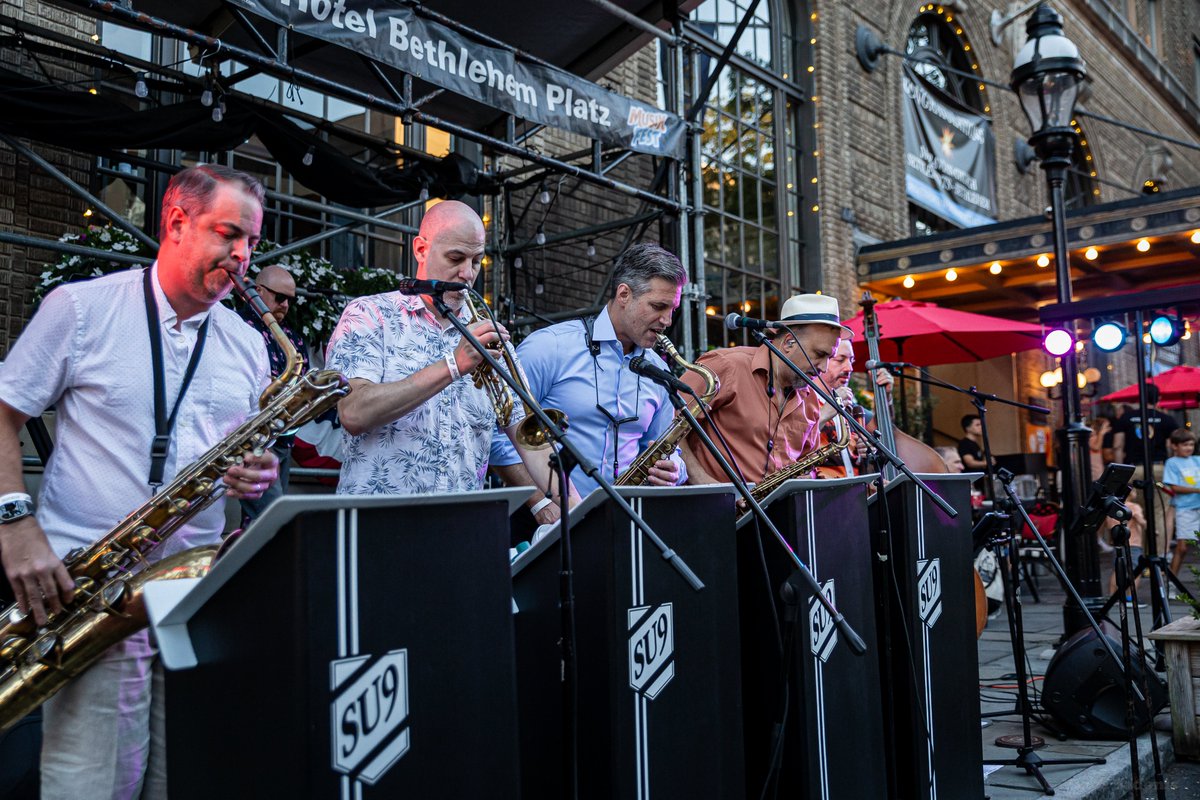 FavoriteSightsSounds tweet media