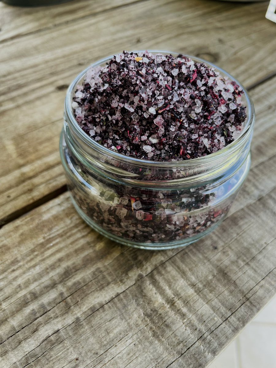 In true lover girl nature, Venus day wouldn’t be complete without her own loving salts 🤭😌✨