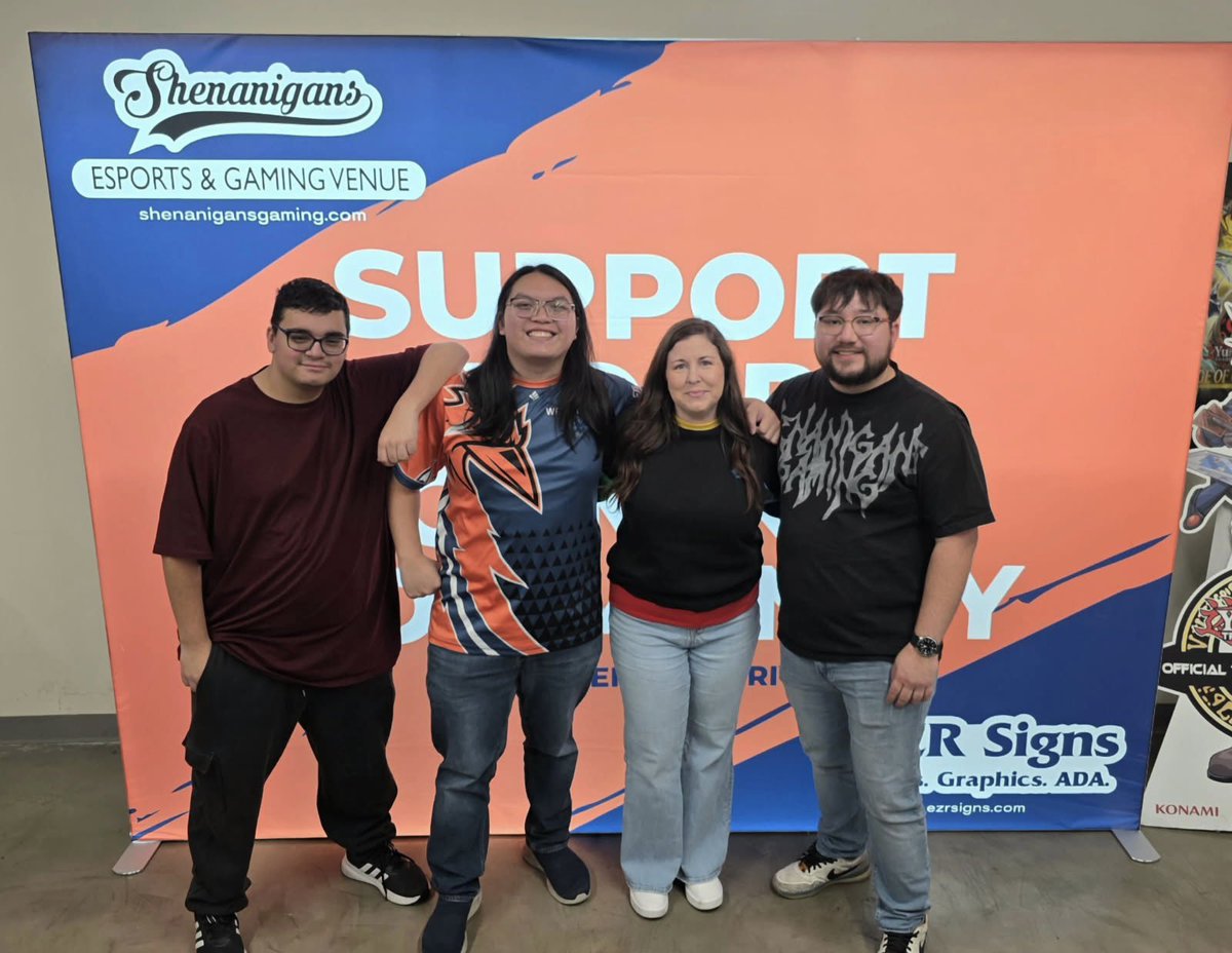 MommaToaster's tweet image. I'm back! Still not cleared to work and dealing with my health issues, but hanging in there. Thank you to @RRGUTSA @man0184 @UnluckyPro_121 @_WAID_ @ShenanGaming for donating proceeds from your collegiate tournament to me. You are a blessing and helped me with medical bills.🤍