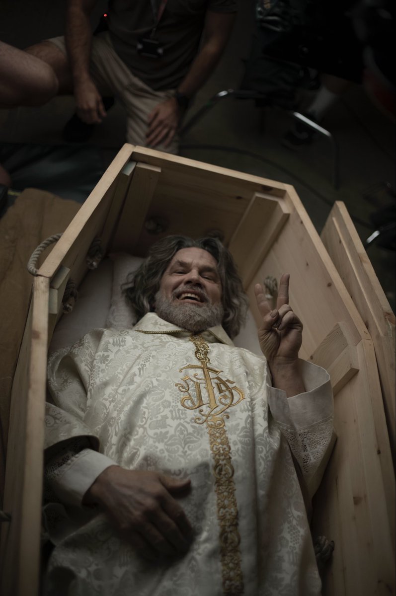 Rian Johnson tweet media