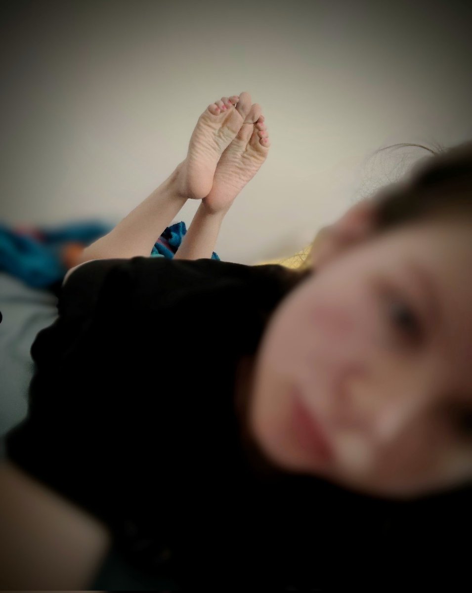 ToeTwoTall's tweet photo. Fyi asking for money will get you blocked🥱 I'm not a charity, wether it's pics or money IDC pay or leave me alone please🤨 https://t.co/ejfSwyEB8a