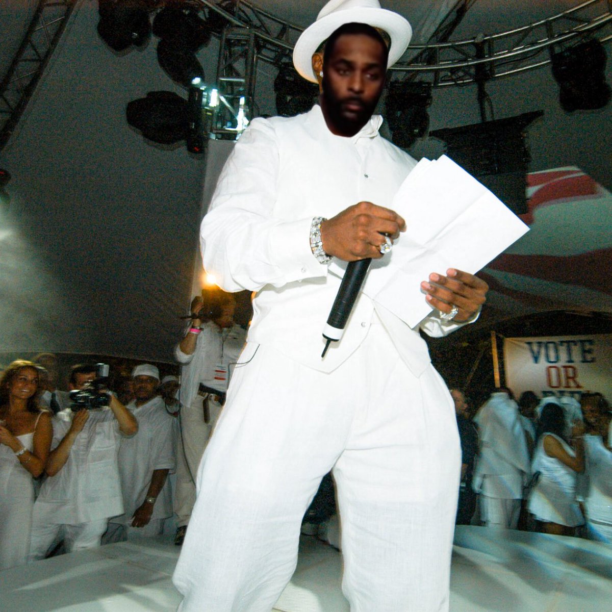 Fitz’s Neck Roll tweet media